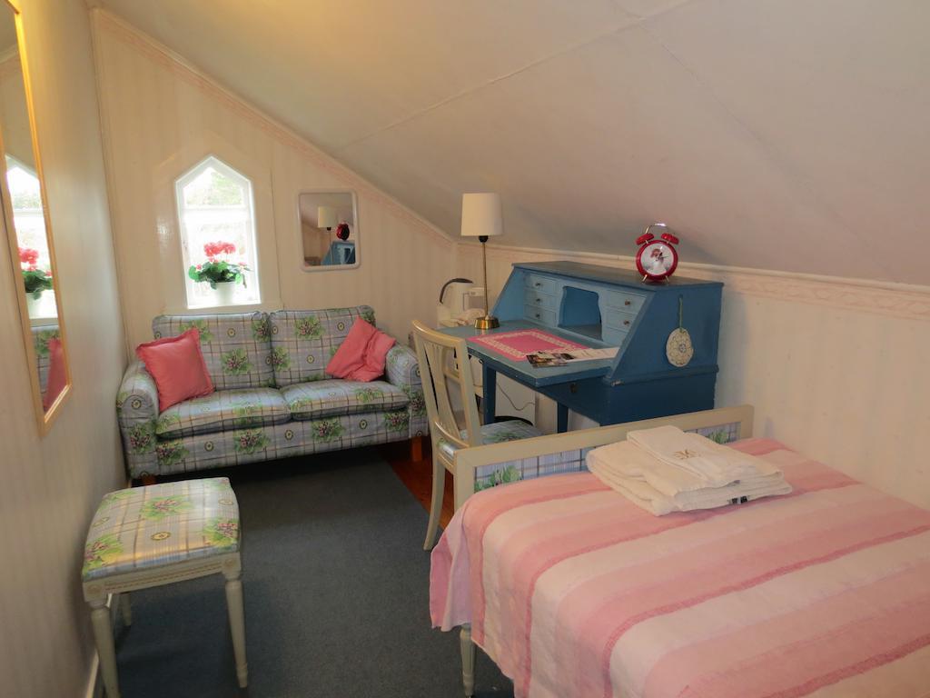 Sparrens Bed And Breakfast Fiskesa Ruang foto